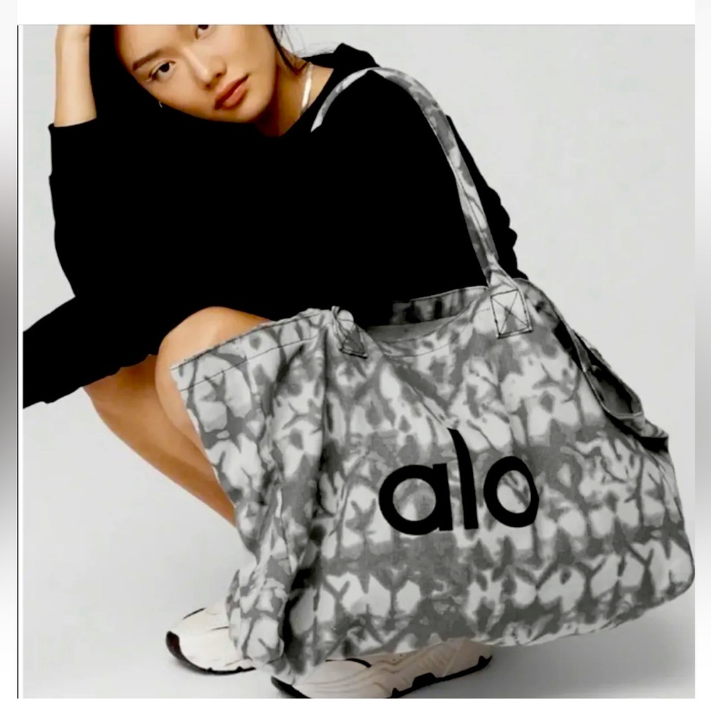 Alo Yoga Fitness Gym Casual Tie Dye Gray Shopper Shoulder Tote Bag Large